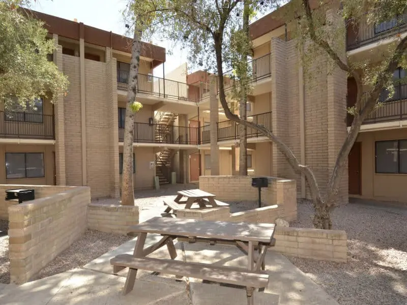 4rentweekly-palms-apartments